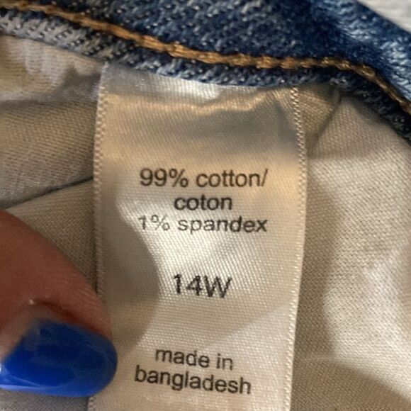 Maurice’s distressed stone washed raw hem jean skirt, size 14W - Picture 11 of 12